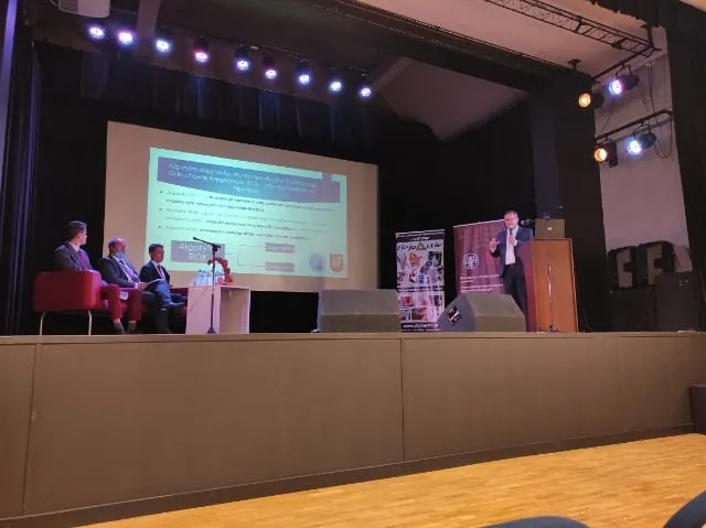 Dr Marek Kluszczyński podczas warsztatów w Nałęczowie