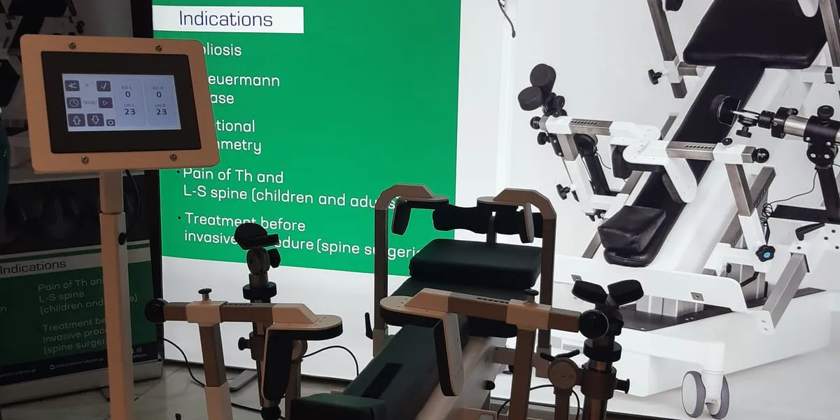 Prezentacja Gravi Spine na sympozjum SCOSYM w Atenach