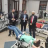 Wizyta wiceministra zdrowia Waldemara Kraski w ośrodku Troniny w Kłobucku